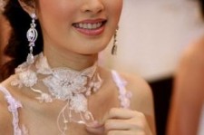 宣汉人妖皇后(中国富豪娶人妖皇后)