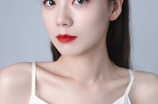 宣汉兼职模特要打点模卡吗(兼职做模特要交钱拍模卡)