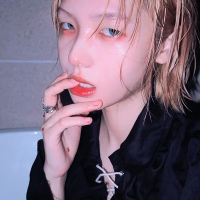 宣汉伴游女生樱花漫舞的资料